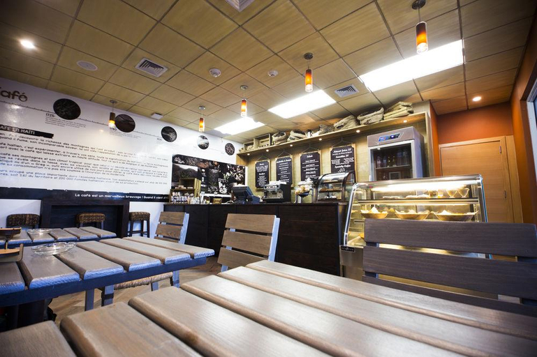 Public Area 4, Kinam Hotel, Port-au-Prince