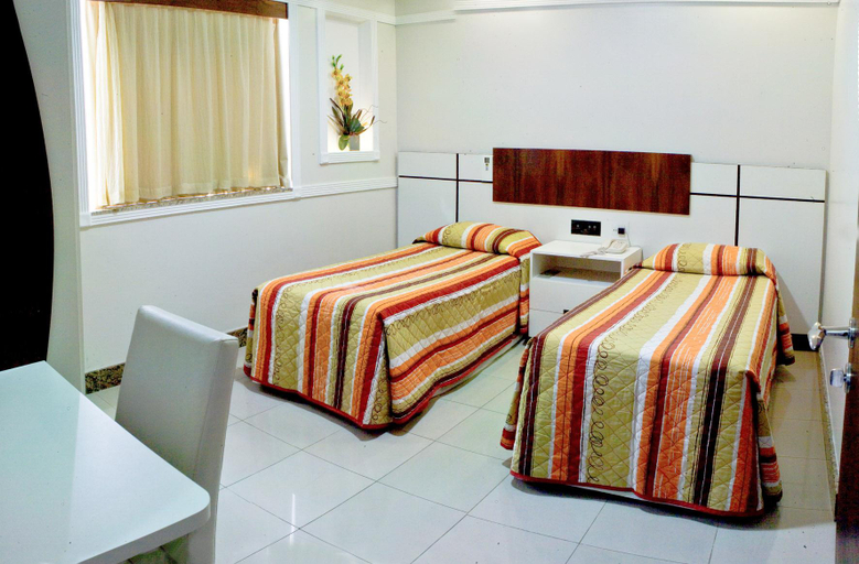 Bedroom 2, Benvenuto Palace Hotel, Governador Valadares