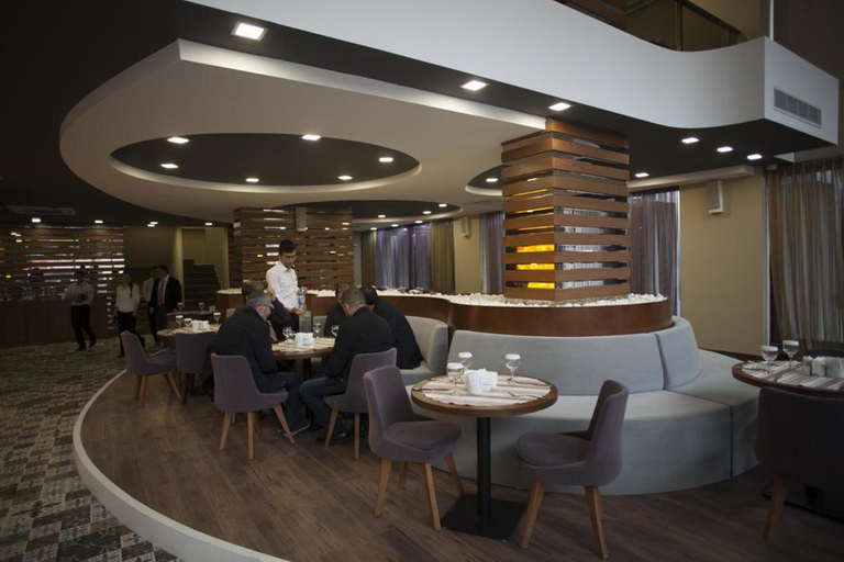 Food & Drinks 4, Liv Suit Hotel, Merkez