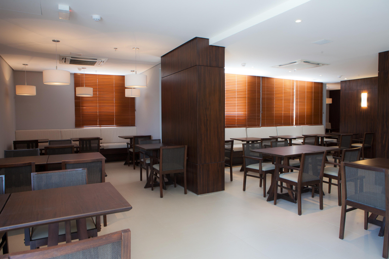 Food & Drinks 5, Intercity Led Aguas Claras, Brasília