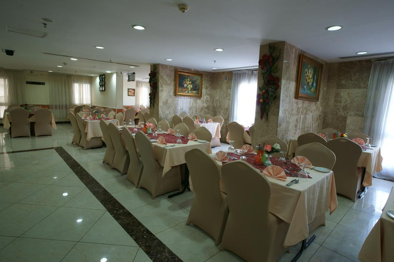 Food & Drinks 4, Al Massa Hotel, Makkah