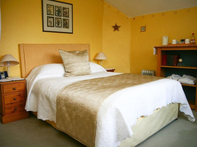 Bedroom, Shakespeare's View, Warwickshire
