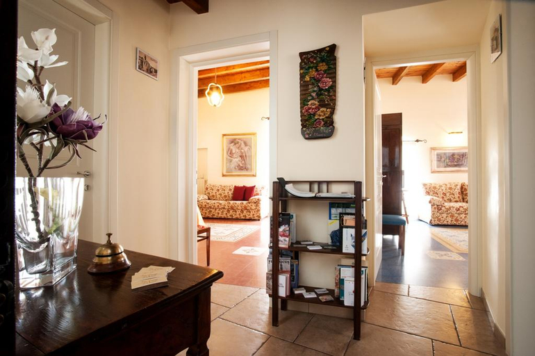 Public Area 5, Vinslounge Bed And Breakfast, Barletta-Andria-Trani