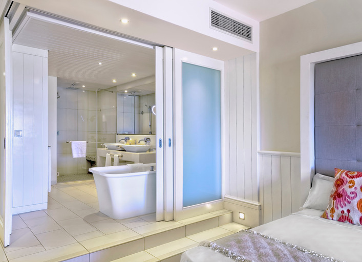 Bathroom 5, Radisson Blu Azuri Resort & Spa Mauritius