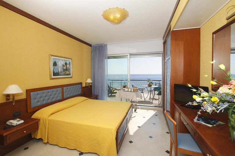 Exterior & Views 2, Bellevue et Mediterranneé, Imperia