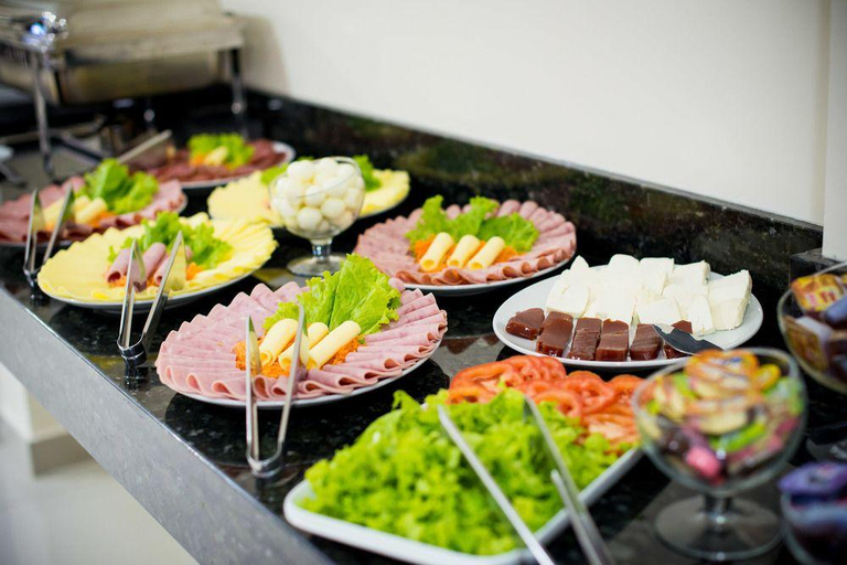 Food & Drinks