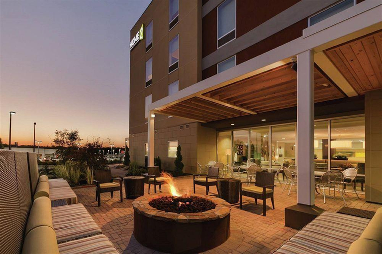 Public Area 2, Home2 Suites by Hilton Albuquerque/Downtown-Univer, Bernalillo