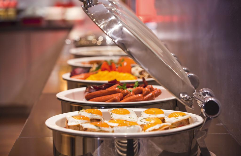Food & Drinks 5, Movenpick Beach Resort Al Khobar, Al Khobar