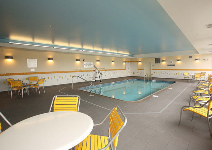 Sport & Beauty 3, Fairfield Inn & Suites East Grand Forks, Grand Forks