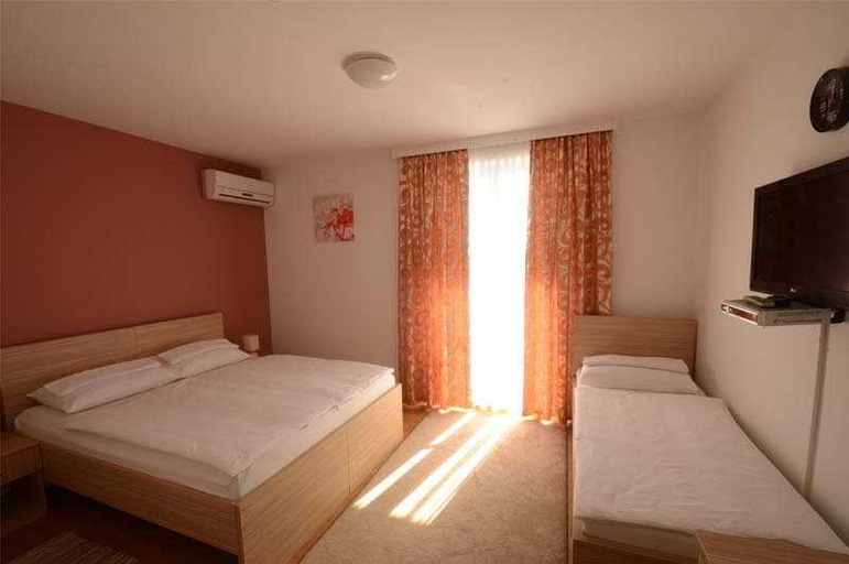 Bedroom 3, Hotel Malta, Herzegovina-Neretva