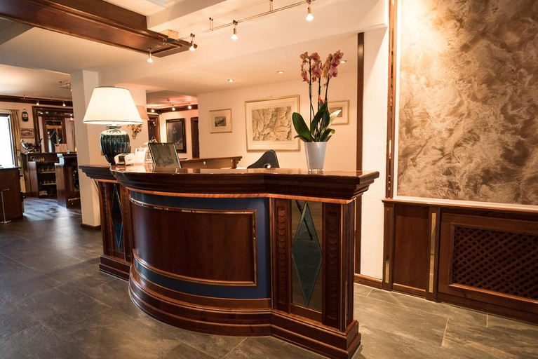 Public Area 5, the rex, Zermatt, Visp