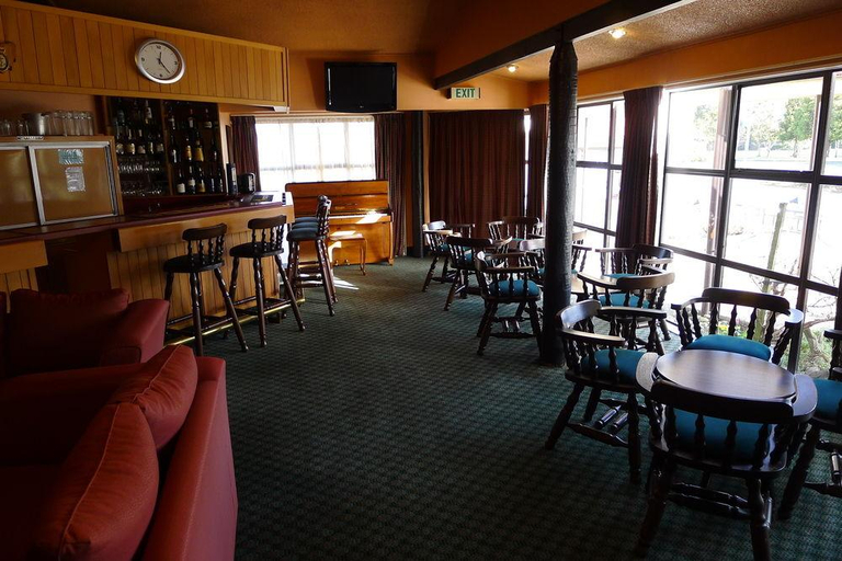 Food & Drinks 2, The Village Inn Hotel, Southland