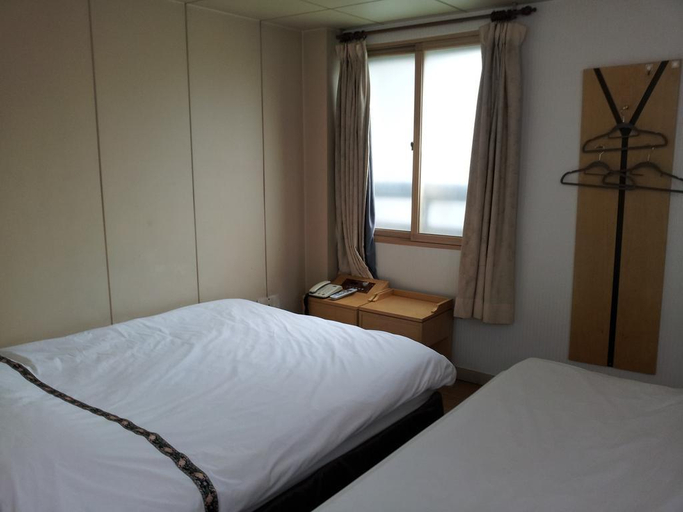 Bedroom 2, New Boolim, Dong-daemun