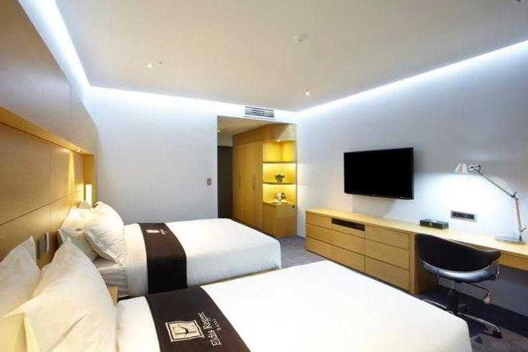 Bedroom 5, Eldis Regent Hotel, Buk
