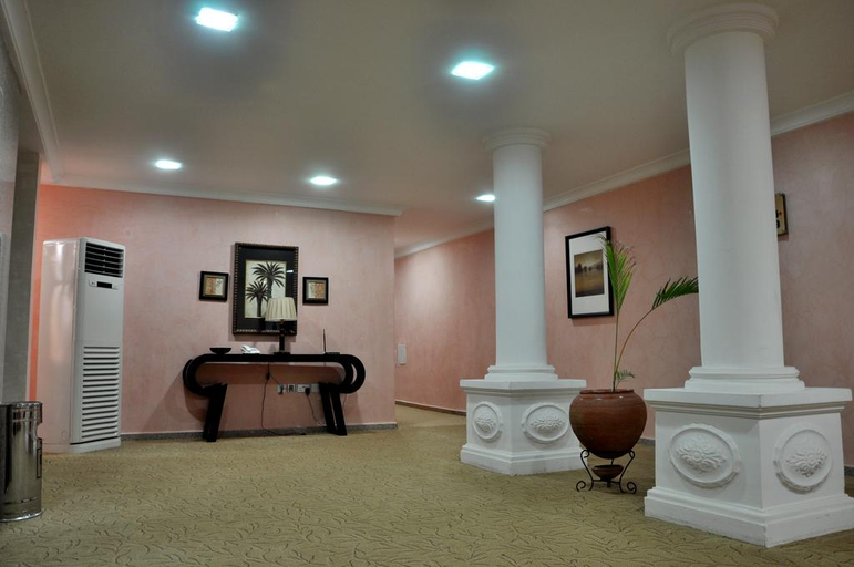 Public Area 2, Chelsea Hotel Wuse II, AbujaMun