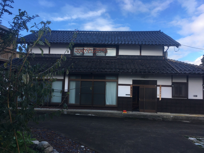 Kominka Guesthouse Sudomari Tonami, Tonami