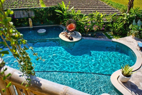 Floating Leaf Eco-Luxury Retreat, Gianyar