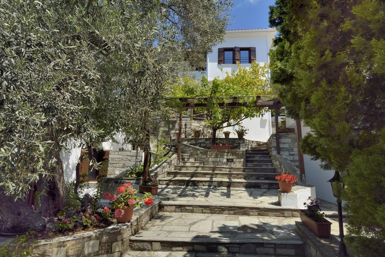 Public Area, Diplomats' Holidays, Thessaly