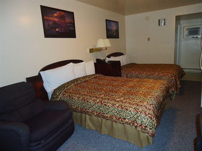 Bedroom 3, Imperial Fireside Inn, Greater Sudbury