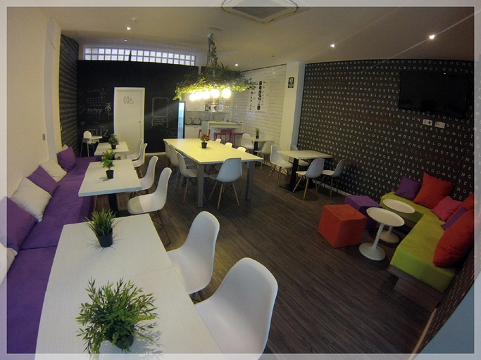 Public Area 2, Chameleon Hostel Alicante, Alicante