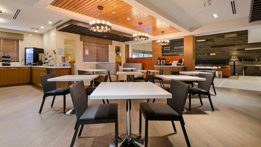 Food & Drinks 5, Best Western Plus Mountainview Inn & Suites, Division No. 6