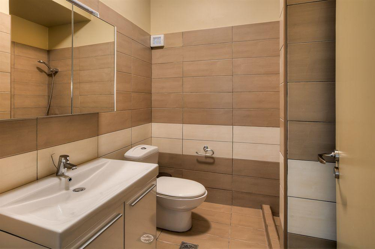 Bathroom 5, Villa Marini, Attica