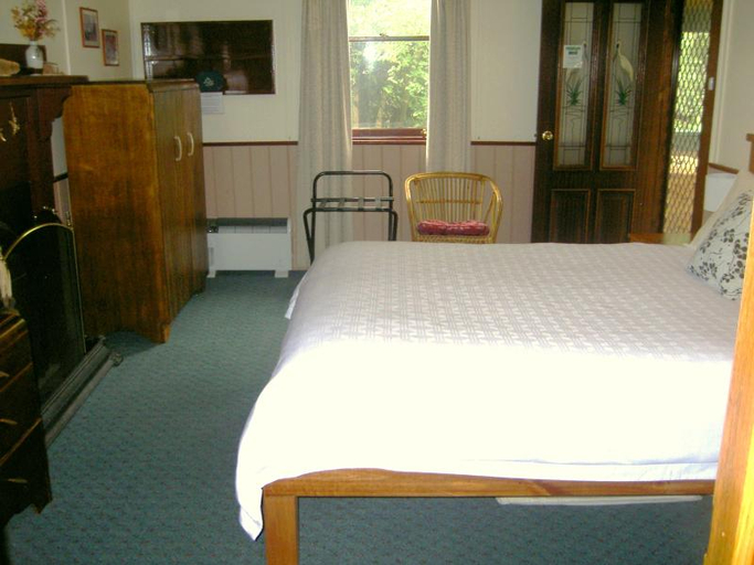 Bedroom 2, Hamlet Downs Country Accommodation, Central Highlands