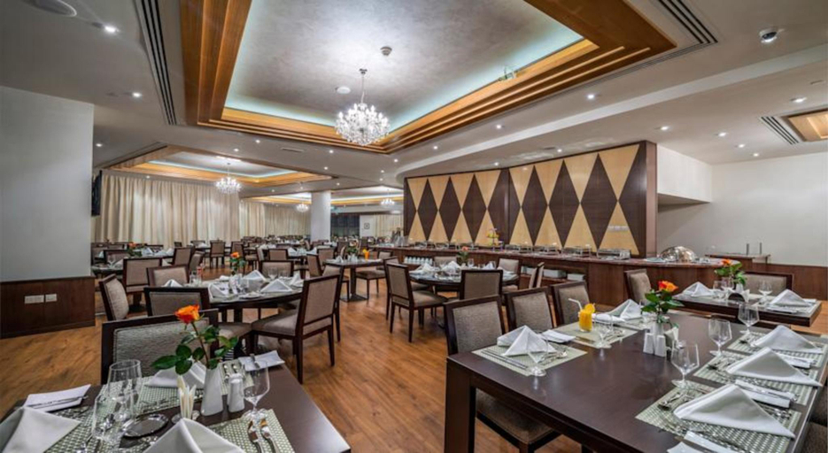 Food & Drinks 4, City Premiere Marina Hotel Apar, Dubai
