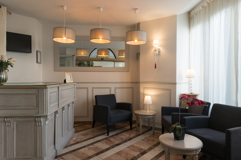 Public Area 2, Hotel Aston, Paris