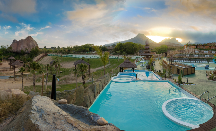 Sport & Beauty 2, Magic Natura Animal, Waterpark & Polynesian Resort, Alicante