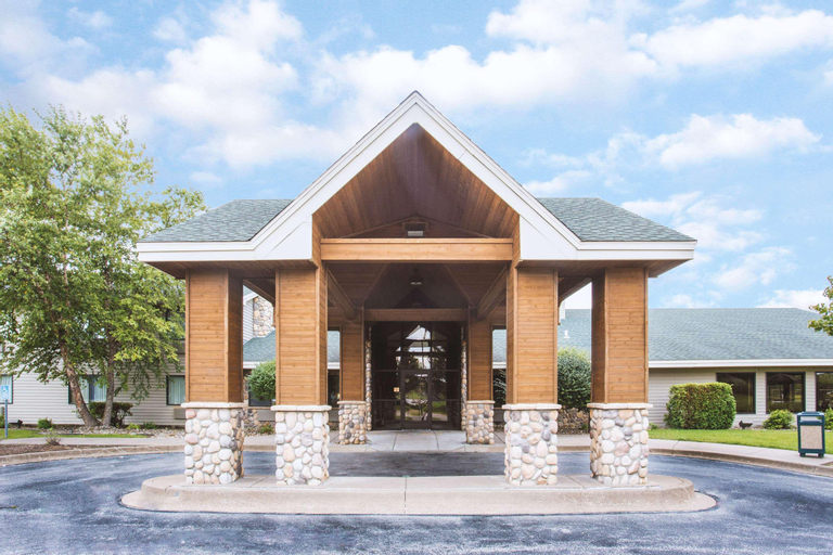 Super 8 by Wyndham Davenport, Scott