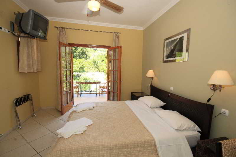 Bedroom 5, Bella Vista Hotel Studios & Apartments, Epirus