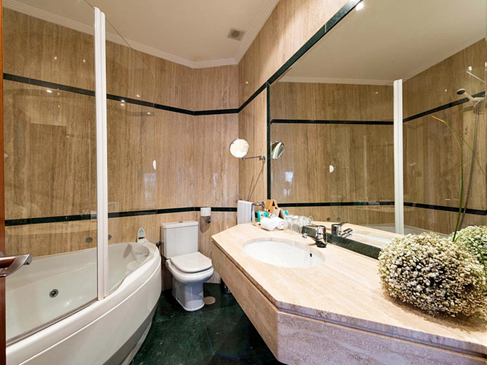 Bathroom 4, Hotel Infantas de Leon, León