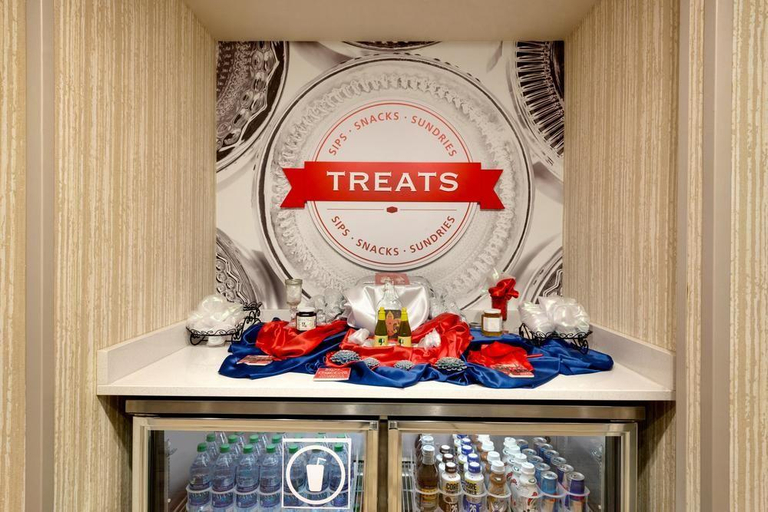 Food & Drinks 5, Hampton Inn & Suites Monroe, Ouachita