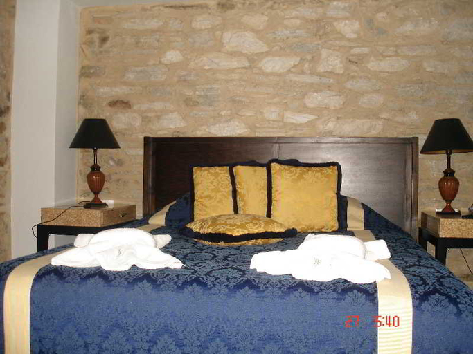 Bedroom 3, Maritsas Hotel & Suites, Thessaly