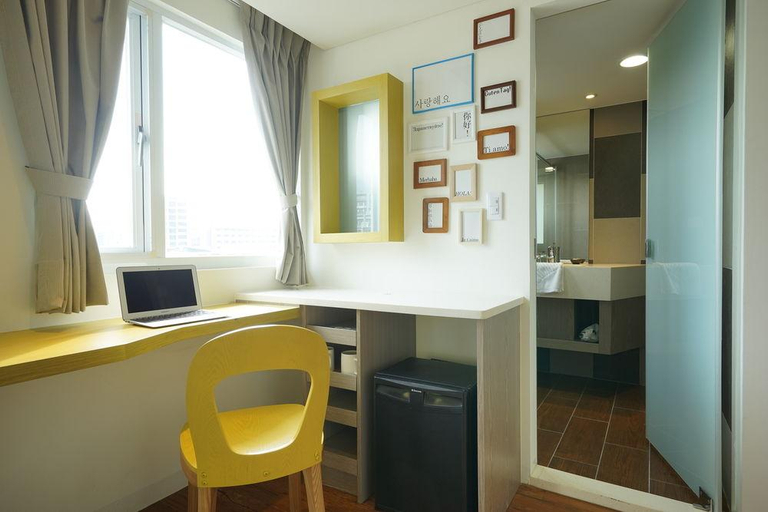 Exterior & Views 2, Papersun Apartment, Taipei City