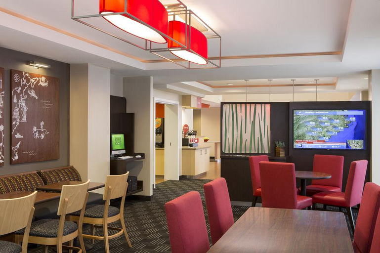 Food & Drinks 5, TownePlace Suites by Marriott Seguin, Guadalupe