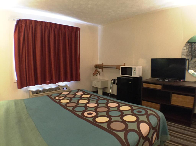 Others 4, Super 8 By Wyndham Syracuse East, Onondaga