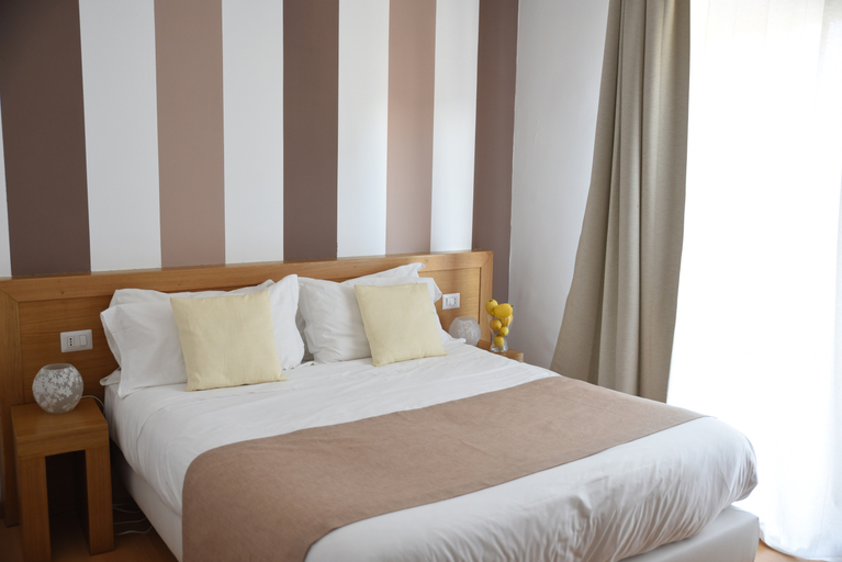 Bedroom 3, The Night Guest House Sorrento, Napoli