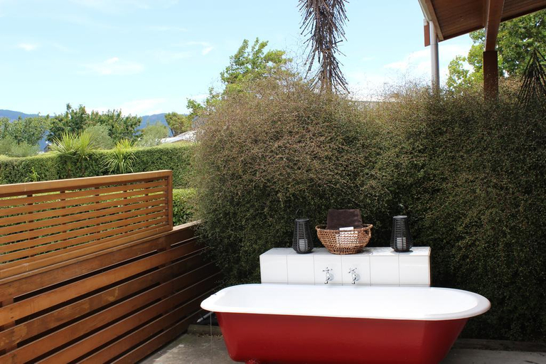 Bathroom, Marlborough Vintners Hotel, Marlborough