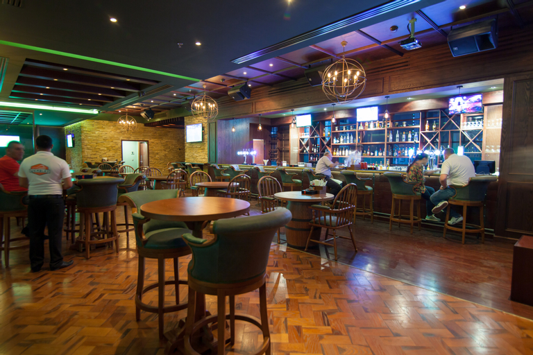 Food & Drinks 23