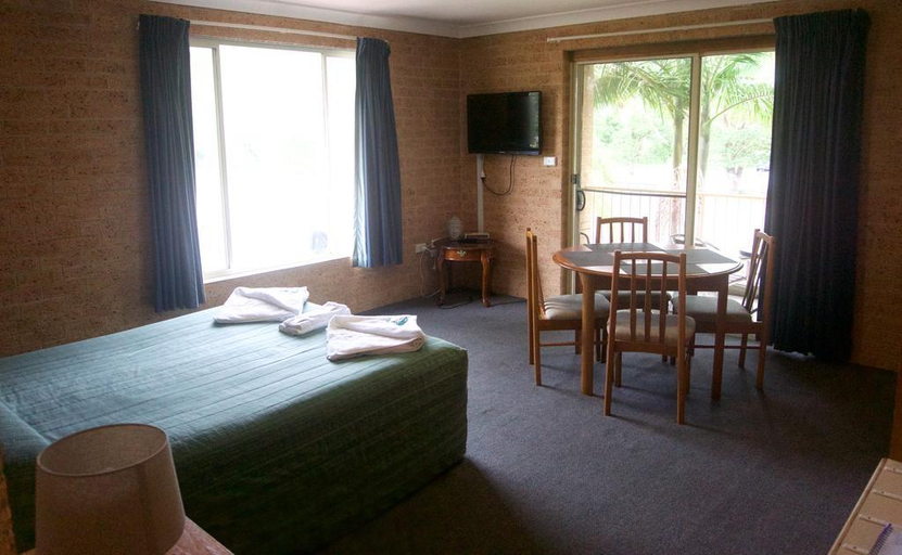Bedroom 2, Huskisson Bayside Motel, Shoalhaven - Pt B