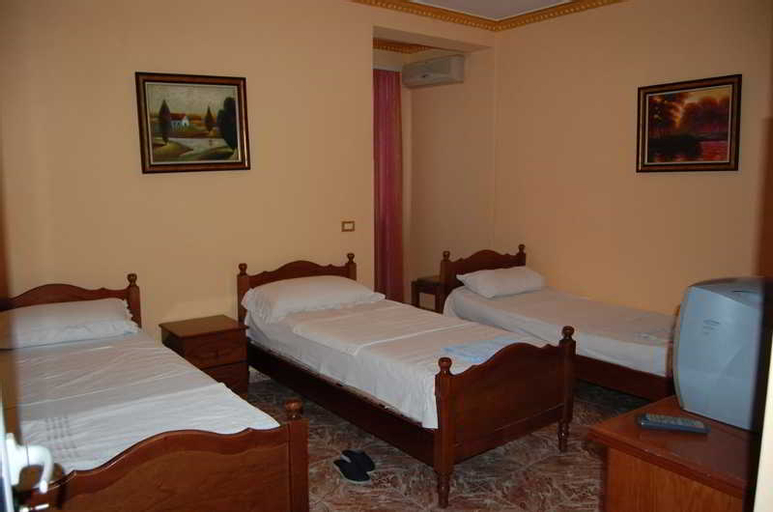 Pilo Lala Konjat, Lushnjës