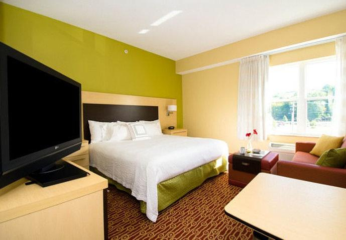Bedroom 3, TownePlace Suites by Marriott, Belknap