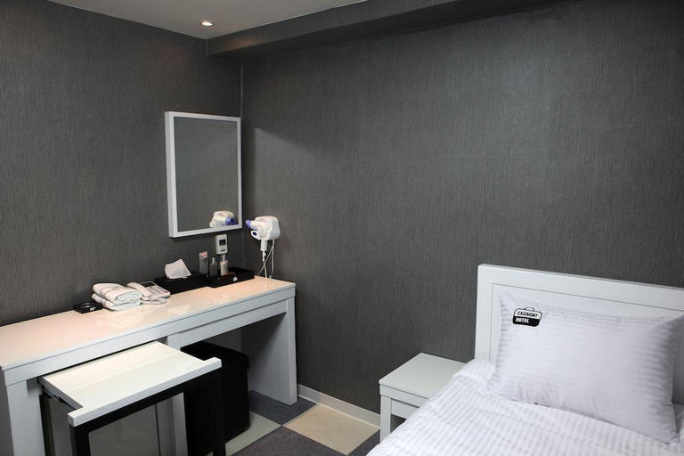 Bathroom 4, Eungam Economy, Eun-pyeong