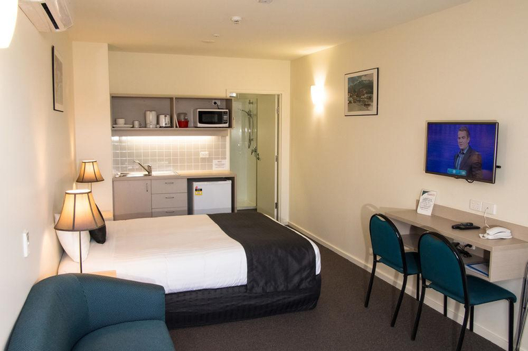 Shoreline Hotel, Clarence