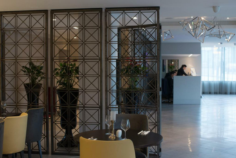 Public Area 3, St George Hotel Wembley, London