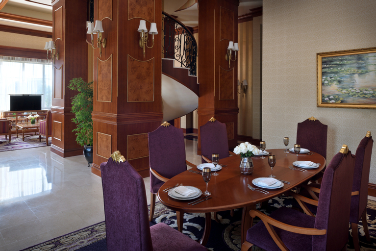 Al Aziziyah Boutique Hotel - Food & Drinks