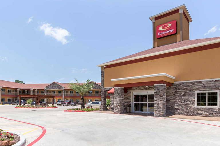 Exterior & Views 1, Econo Lodge Inn & Suites Spring, Houston