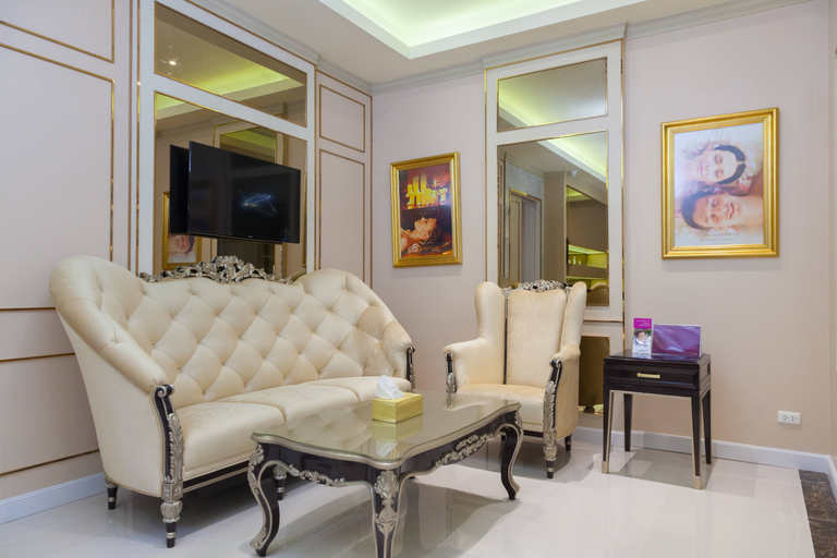 Bedroom 2, Grand 5 Hotel & Plaza Sukhumvit Bangkok, Khlong Toey